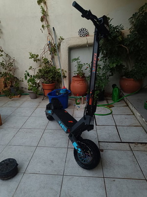 Kukirin G2 electric scooter 2026, like new