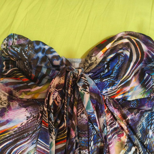 Strapless summer dress elastic short like new, multicolored