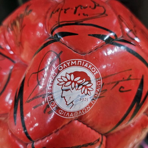 Olympiacos collectible ball with signatures 2005-2008 new