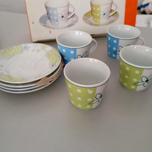 Set of 4 cups and saucers 4x100ml new