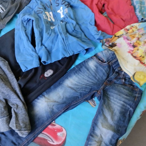 Boys' clothes like new, pack of 14 pieces, size 4-5