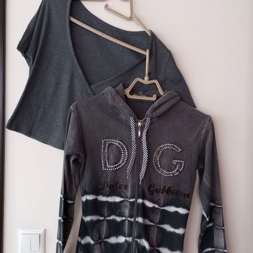 Grey top like new with gift jacket