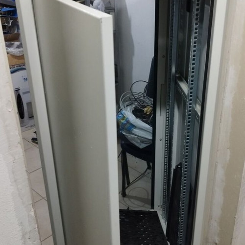 Digitus rack cabinet used 160cm x 60cm x 60cm