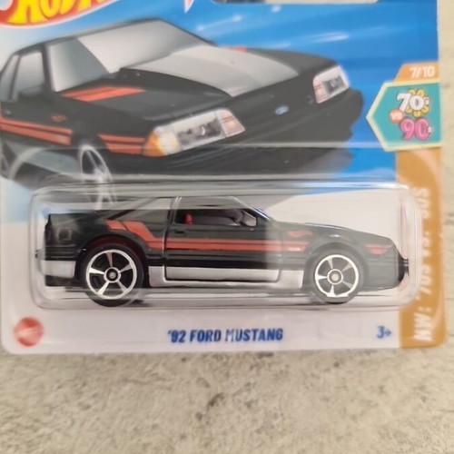 Hot Wheels '92 Ford Mustang new
