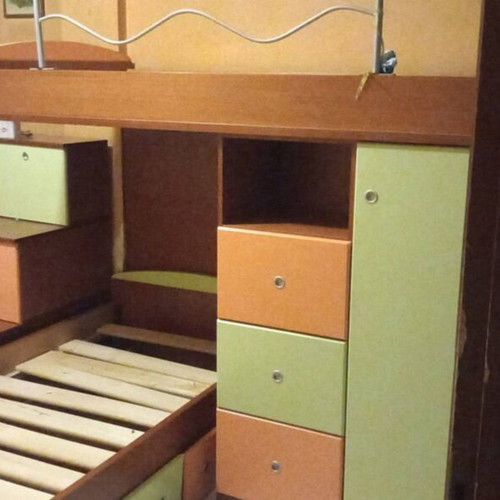 Children's bunk bed