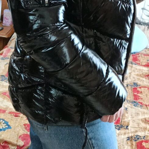 Women's black jacket like new, shiny