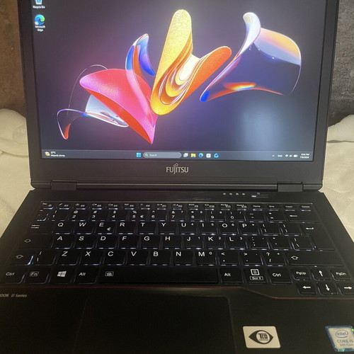 Fujitsu Lifebook U728 laptop used, 12.5" screen, Intel Core i5, 16GB RAM, 512GB SSD