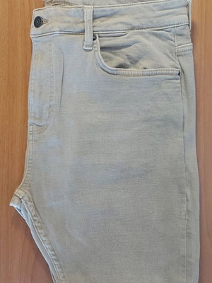 Ανδρικό παντελόνι denim Bershka αφόρετο, μπεζ, μέγεθος EUR 46
