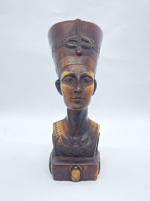 Decorative Nefertiti bust like new, 24 cm, resin and wood