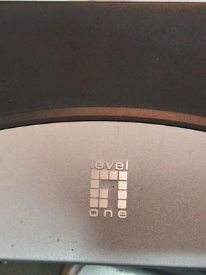 Level One FSW-2108TX μεταχειρισμένος διακόπτης δικτύου 8 θυρών 10/100Mbps