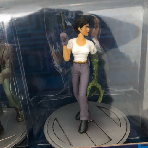 Wildcats 7-figure PVC set like new, Jim Lee, DC Direct