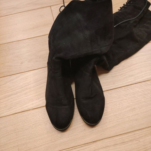 Black over the knee boots type castor like new