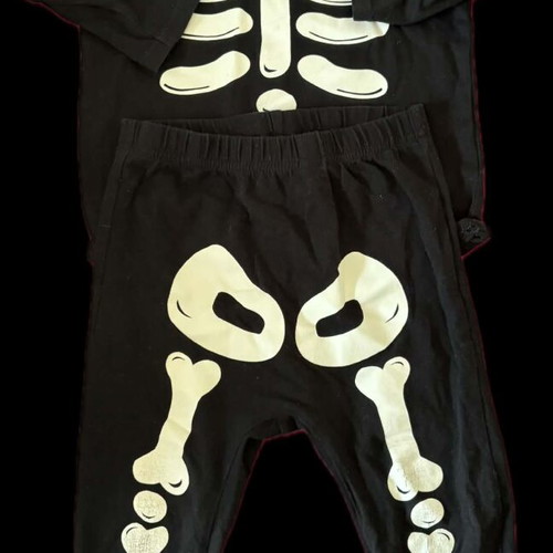 Skull clothing set used H&M 12-18 months, 86cm
