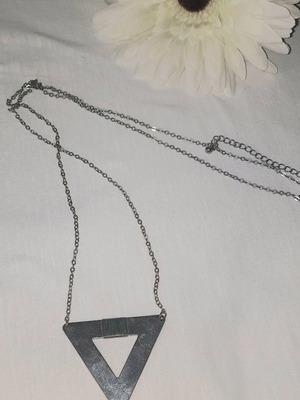 Long necklace with triangle pendant