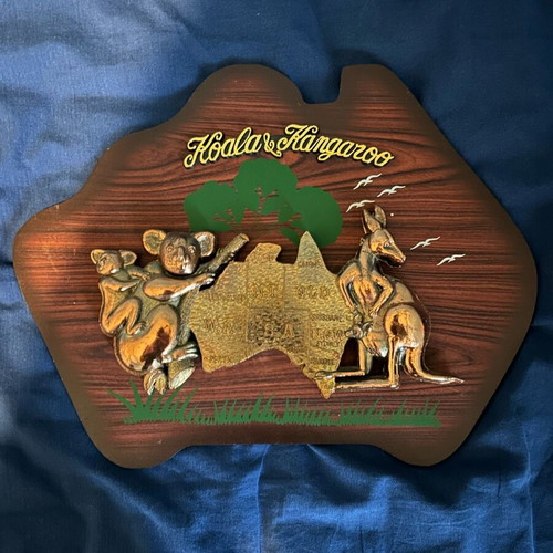 Decorative item from Australia like new