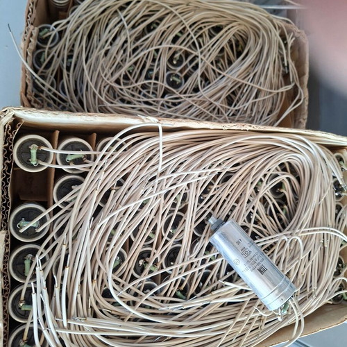 MP Capacitors 4.5μF 220V AC TGL 8699 New Old Stock 200+ Pieces