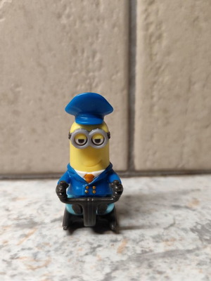 Kinder minion φιγούρα σαν καινούργιο