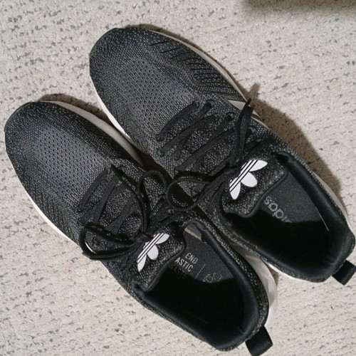 Adidas Swift Run 22 athletic shoes size 43 like new, gray