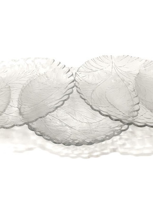 Vintage pressed glass plates set of 6 from Czechoslovakia, like new, 19 cm