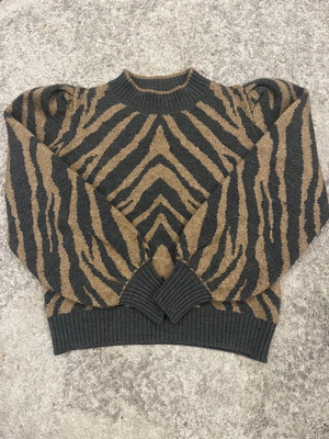 Toi & Moi animal-print knitted sweater size S like new