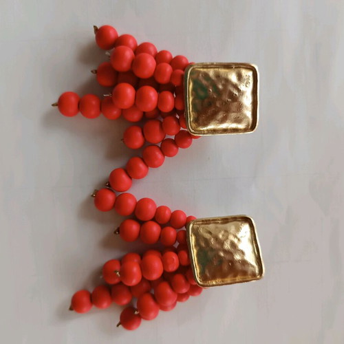 Long earrings new with metal element and red beads