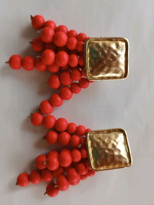 Long earrings new with metal element and red beads