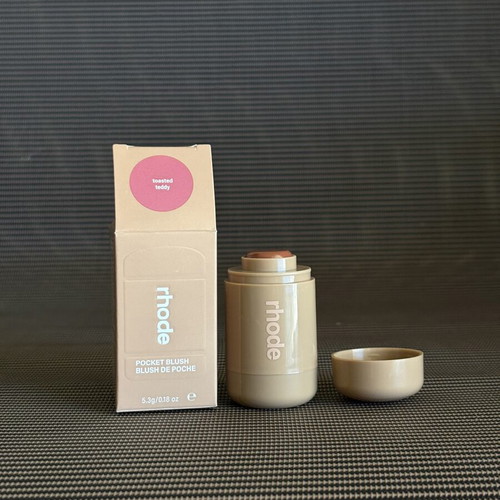 Rhode Pocket Blush Toasted Teddy new unused