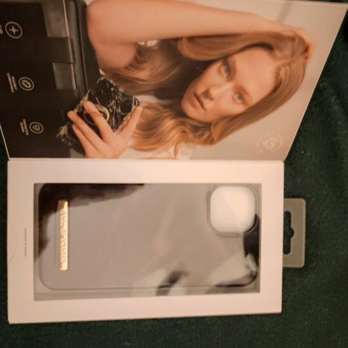iPhone 13 case Ideal of Sweden with authentic ring new