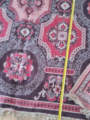 Woven rug like new, excellent condition