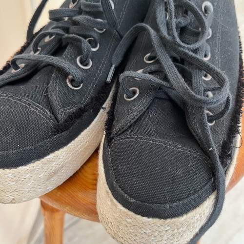 Converse All Star women's athletic shoes like new, size 39, black