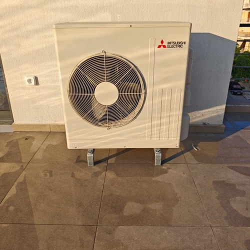 Mitsubishi air-condition Megalo 24btu like new