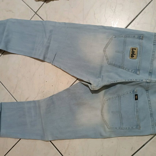 Lois pants waist 31/32 like new