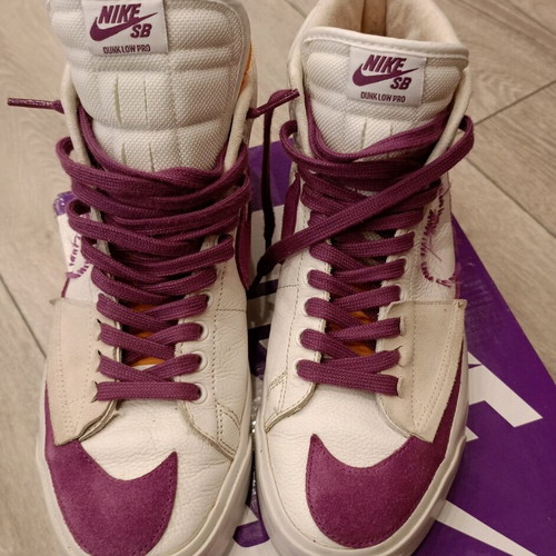 Nike SB Zoom Blazer Mid Edge Sneakers like new, white and purple