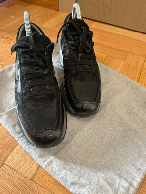 Hogan women's interactive sneakers size 37 like new black