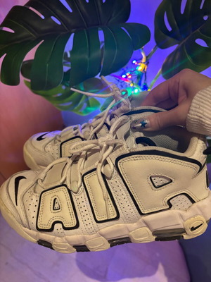 Nike Air More Uptempo αθλητικά μεταχειρισμένα, μέγεθος 38, μαύρο και άσπρο