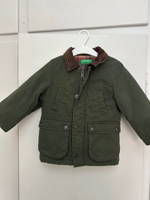 Benetton parka jacket with corduroy collar like new, size 18-30 months