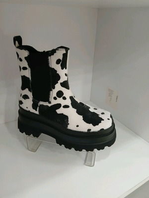 Women's boots new, size 38, black