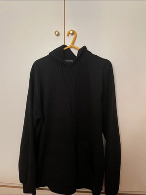 Black hoodie like new, large size, warm