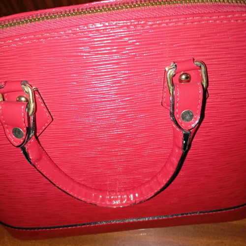 Mathew Cox red handbag like new