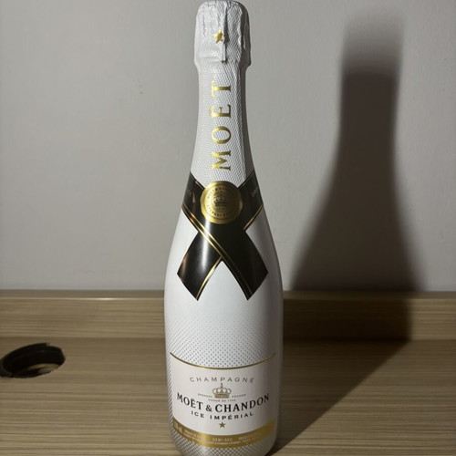 Moët & Chandon Ice Impérial champagne new