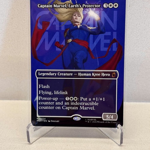 Captain Marvel Earth's Protector V.2 card new