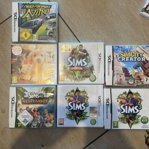 Nintendo DS and 3DS game cases like new, manuals included, no games