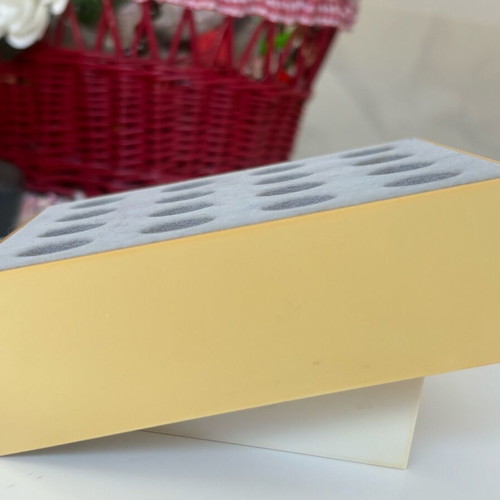 Display stand used for small stones or pendants