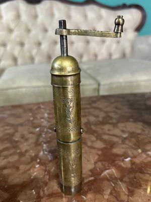 Vintage μύλος του καφέ ελληνικός, ύψος 20εκ., σαν καινούργιο