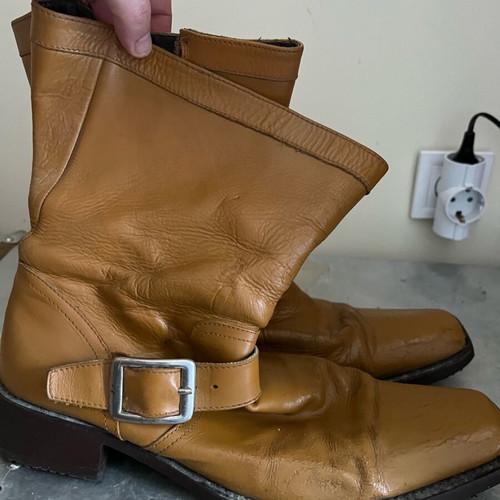 Leather boots refurbished Italian from London size 42