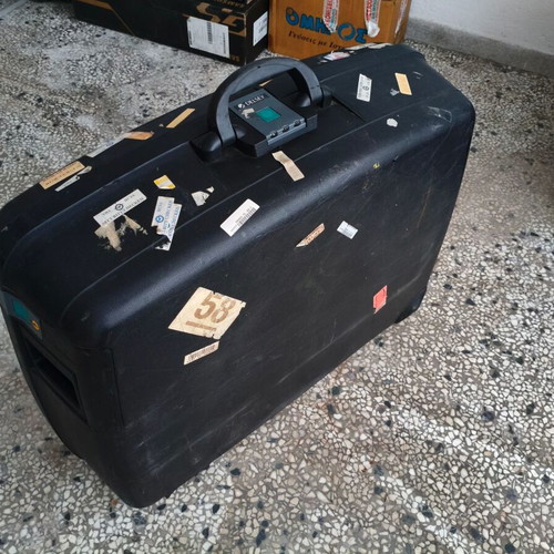 Delsey μεγάλη σκληρή βαλίτσα μεταχειρισμένη, μαύρη, 74x60x25 εκ