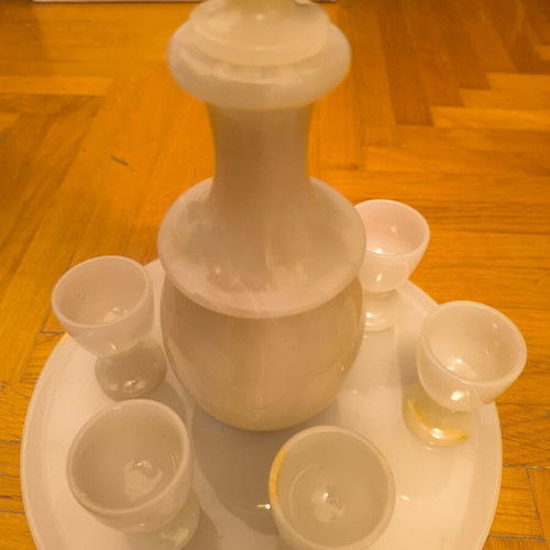 Onyx set with 6 glasses, tray and carafe new