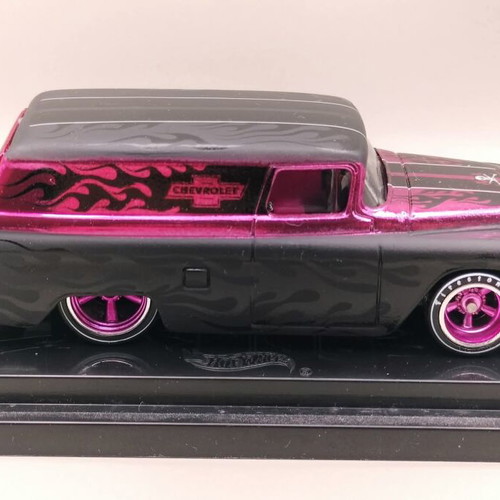 Hot Wheels 2009 Japan Convention 55 Chevy Panel Pink Black New