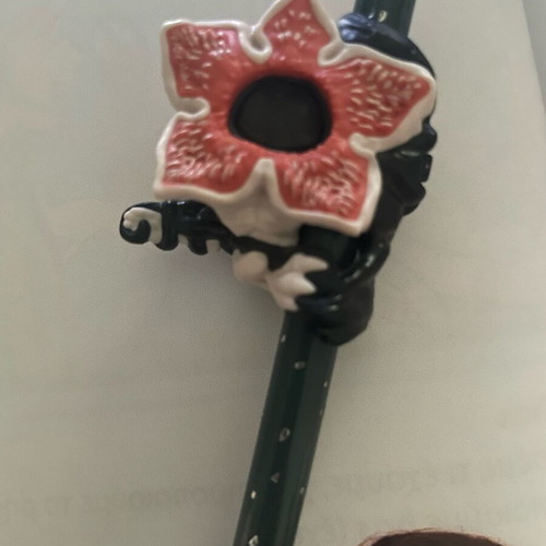 Kinder Joy Stranger Things Demogorgon pencil case new