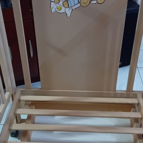 Baby cot Pierro like new with adjustable rails and storage drawer